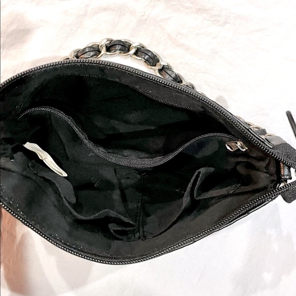 NEW YORK & CO initialed quilted black chain strap shoulder bag size 8x5 preowned - Picture 11 of 14